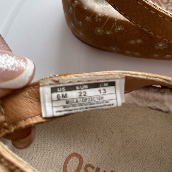 OshKosh B'Gosh Unisex-Child Mula Slipper - Picture 7 of 8